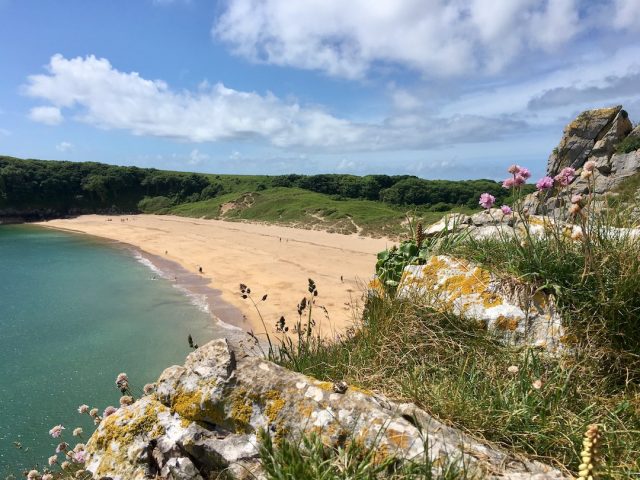 The gorgeous beach at Barafundle Bay in Wales