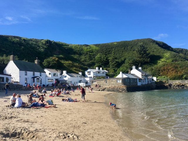 Ty Coch Inn Beach