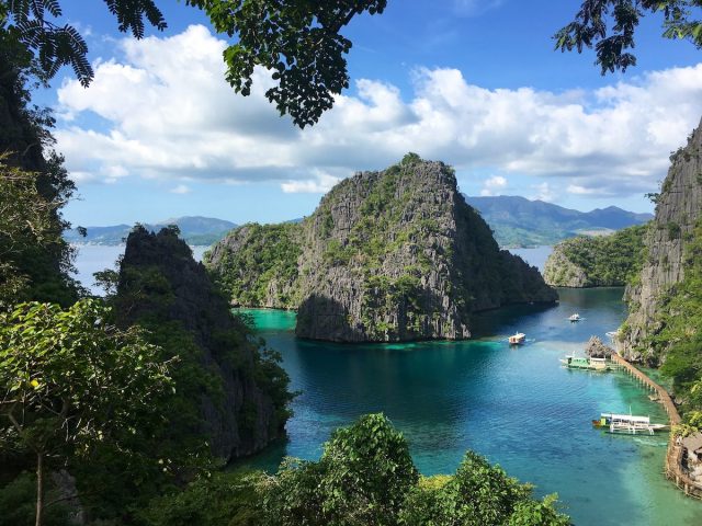 Palawan vs Maldives