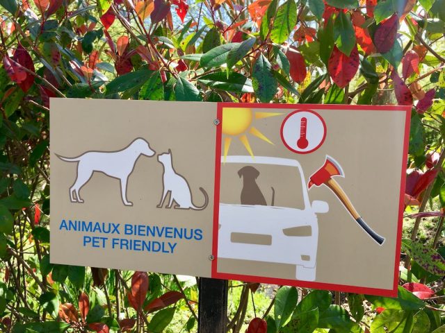 Carpark signs at Chenonceau