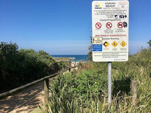 Diamond Beach sign