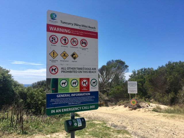 Dog-friendly beach Forster-Tuncurry, Nine Mile Beach sign