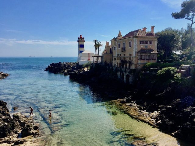 Exploring the coastline in Cascais