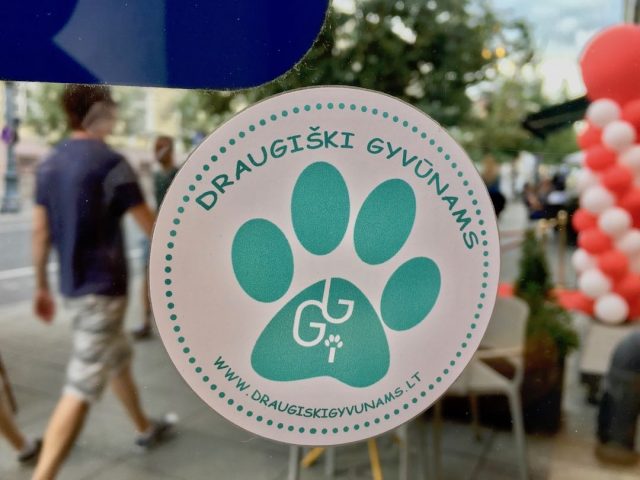 Pet-friendly restaurant sticker in Lithuania