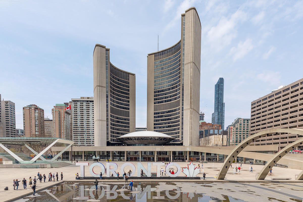 DogFriendly Toronto, CA Visiting Toronto with a Dog Travelnuity