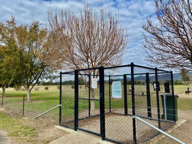 Mudgee Off-leash Dog Park Gate