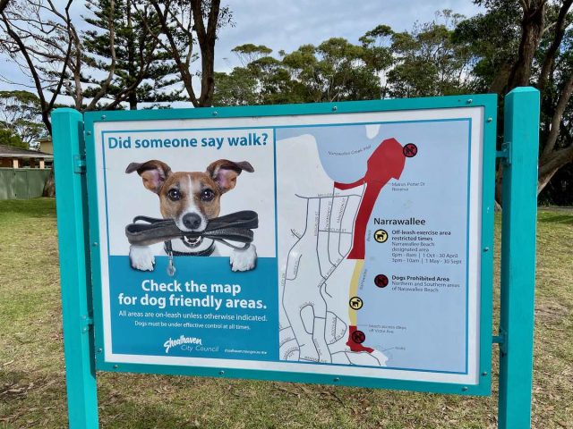 Narrawallee Dog Areas Sign