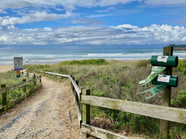 Access to the start of the off-leash section of Grants Beach