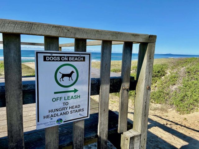 Urunga Beach Off-Leash Sign