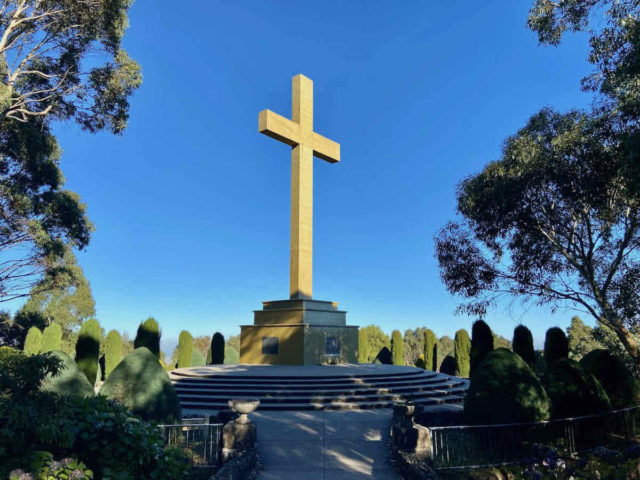 Memorial Cross Mt Macedon