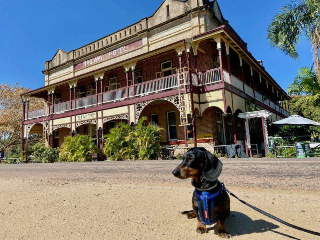 Railway Hotel Ravenswood