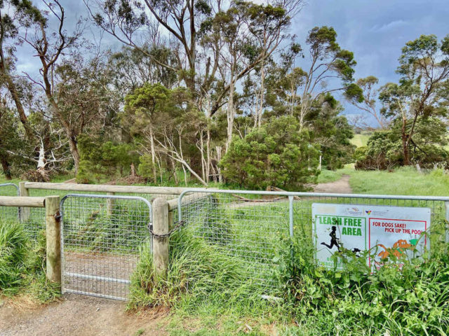 Entrance to Briars Community Forest Fenced Dog Park