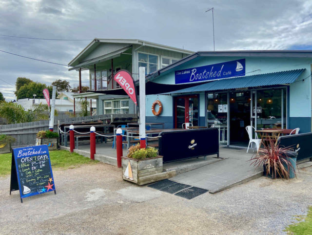 Lakes Boatshed Cafe