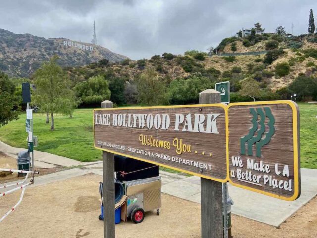 Lake Hollywood Park Sign