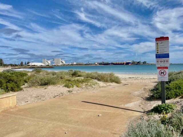 Geraldton Beach No Dogs