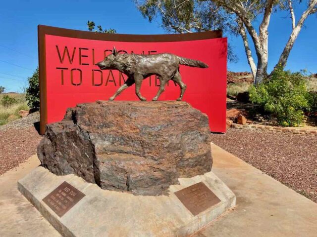 Red Dog Statue Dampier