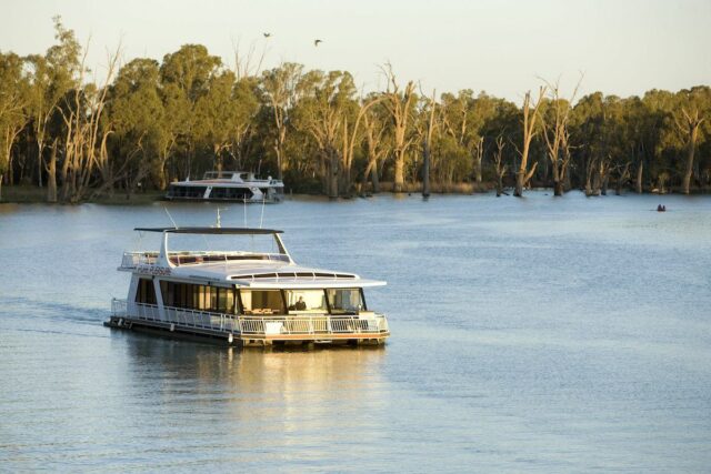 All Seasons Houseboats on the Murray River at Mildura