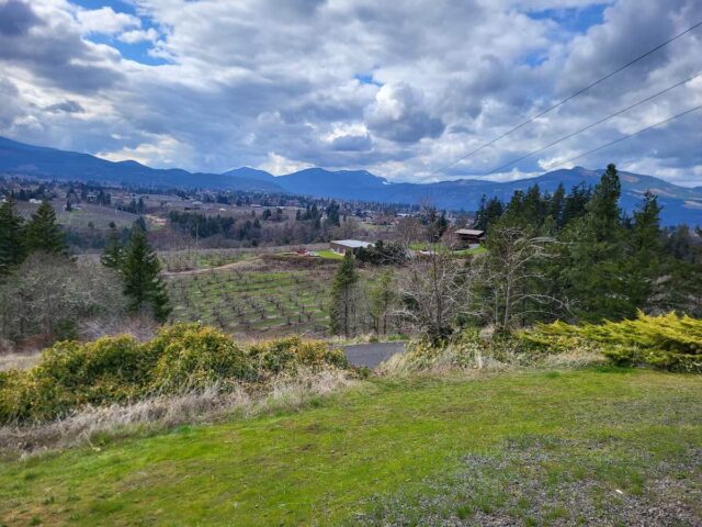 Fruit Loop Hood River Oregon