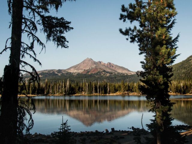 Sparks Lake Bend Oregon