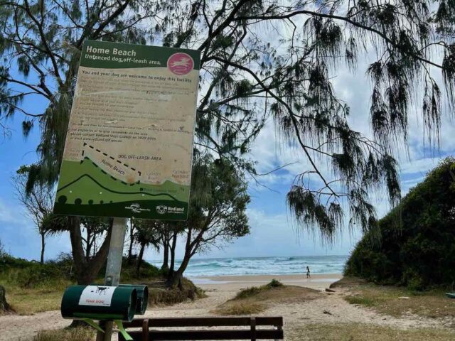 Home Beach Off-Leash Sign