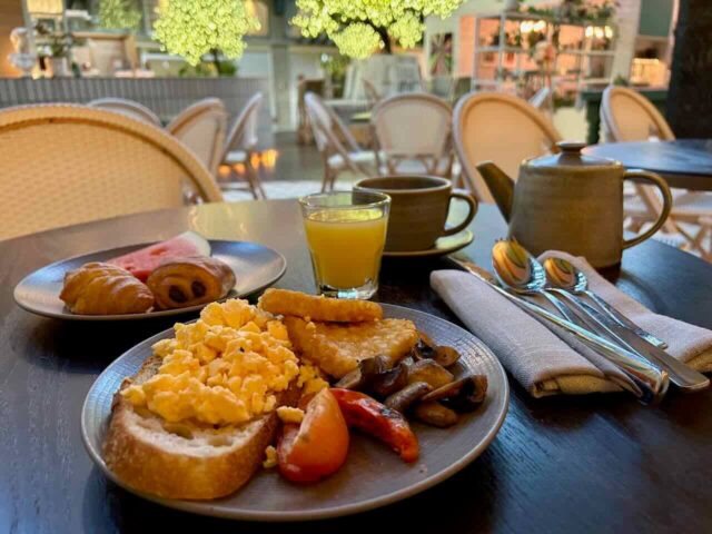 Breakfast at Ovolo Woolloomooloo