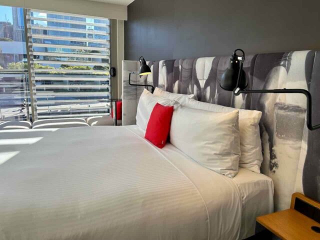 Ovolo Woolloomooloo Bed